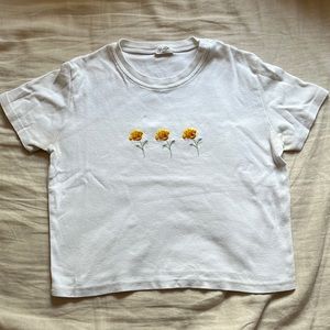 brandy melville flower t shirt